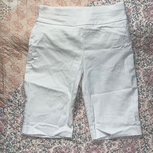 M white biker shorts